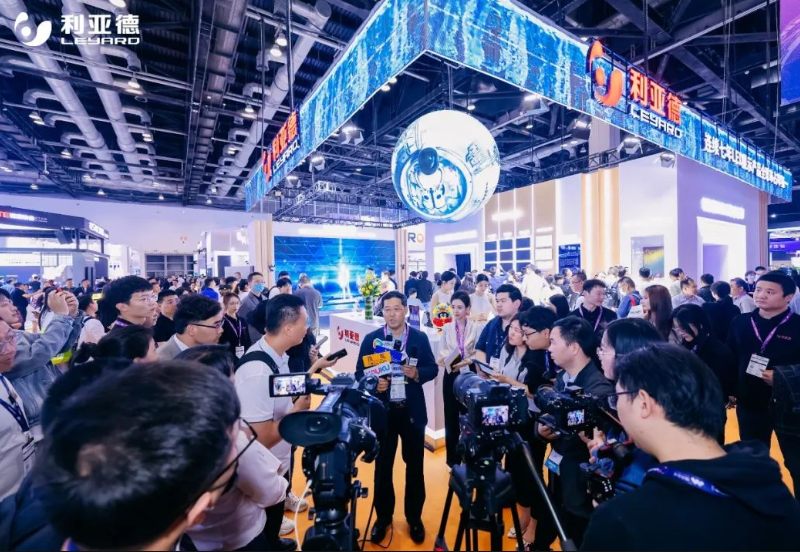 AI賦能LED顯示屏行業(yè)：技術(shù)革新與應用場景的無限可能