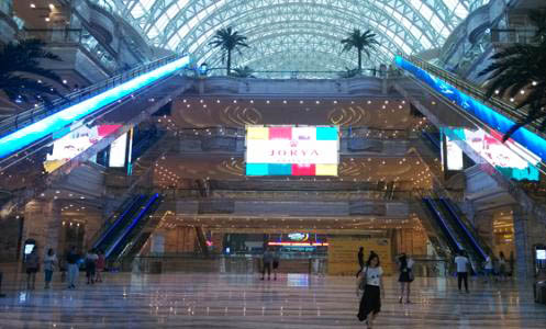 室內(nèi)商場(chǎng)LED顯示屏尺寸？及選型要求